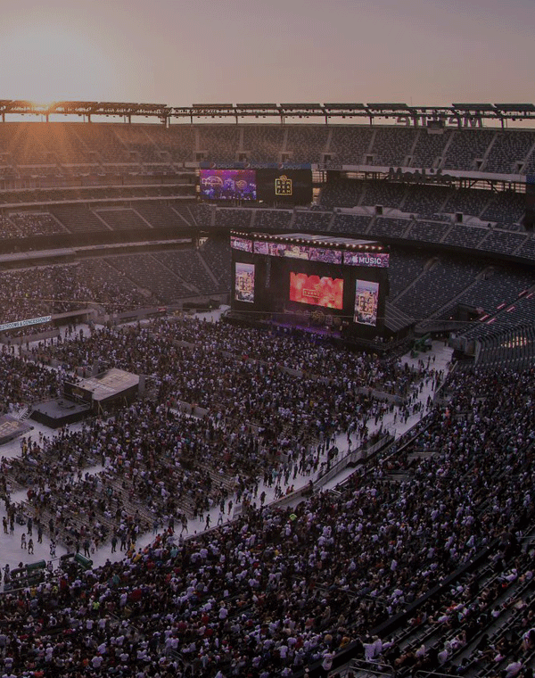 Stadiums & Amphitheatres | Stageline Mobile Stage